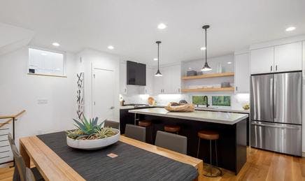 13_crown_hill_loyal_heights_10420_dining_kitchen_02.jpg
